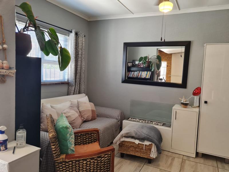 4 Bedroom Property for Sale in Goodwood Central Western Cape